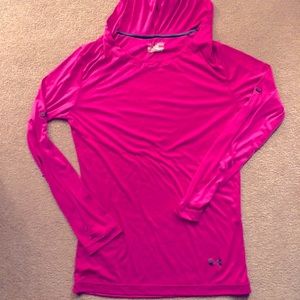 Pink Under Armour semi fitted pullover sz Medium